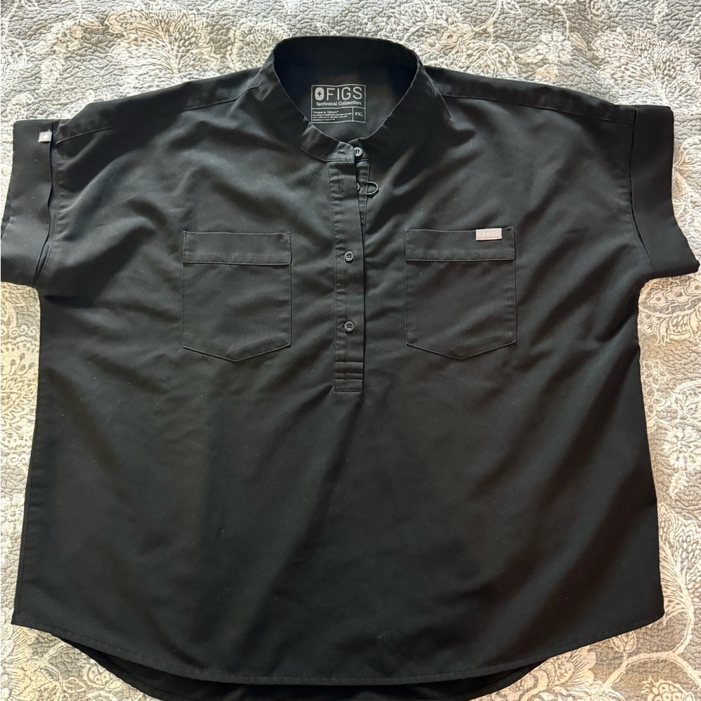 Limited Edition Figs black scrub top size 2x women’s.